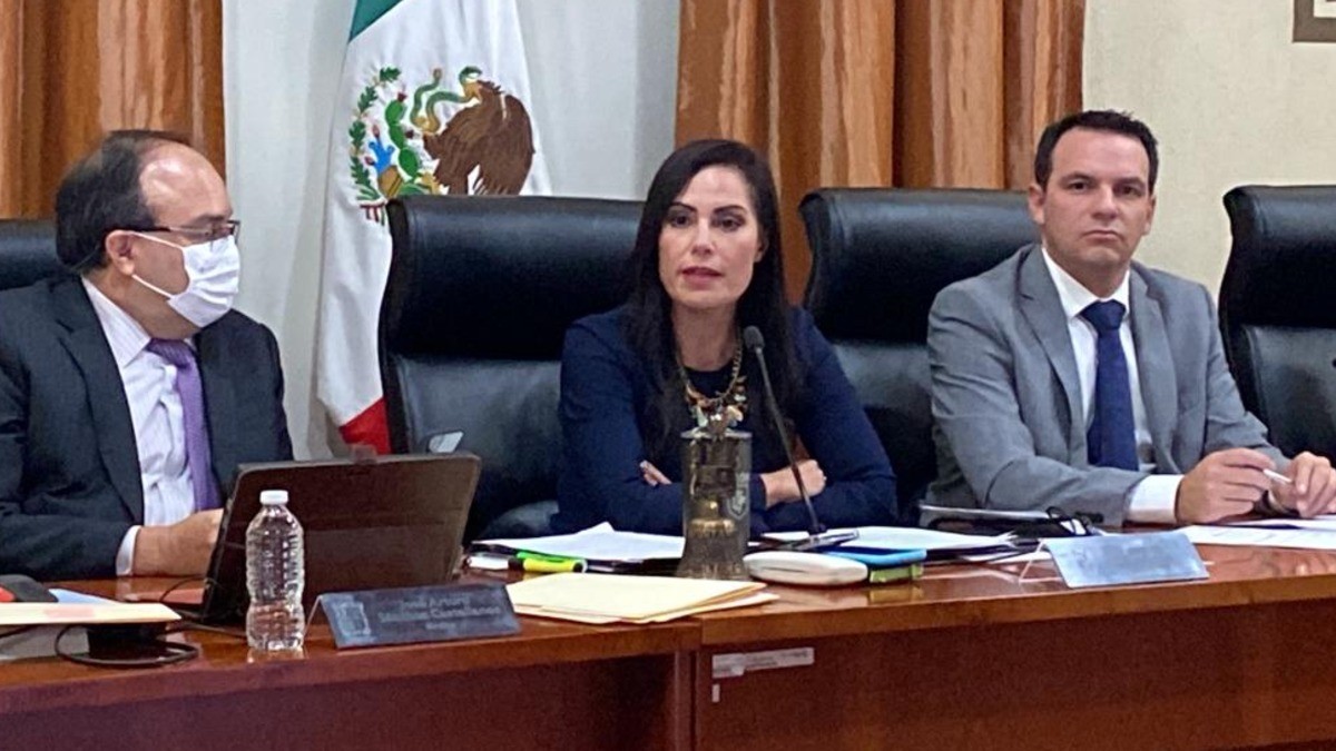 #VIDEO | Alcaldesa se disculpa por agresión de policías a personas trans y manifestante