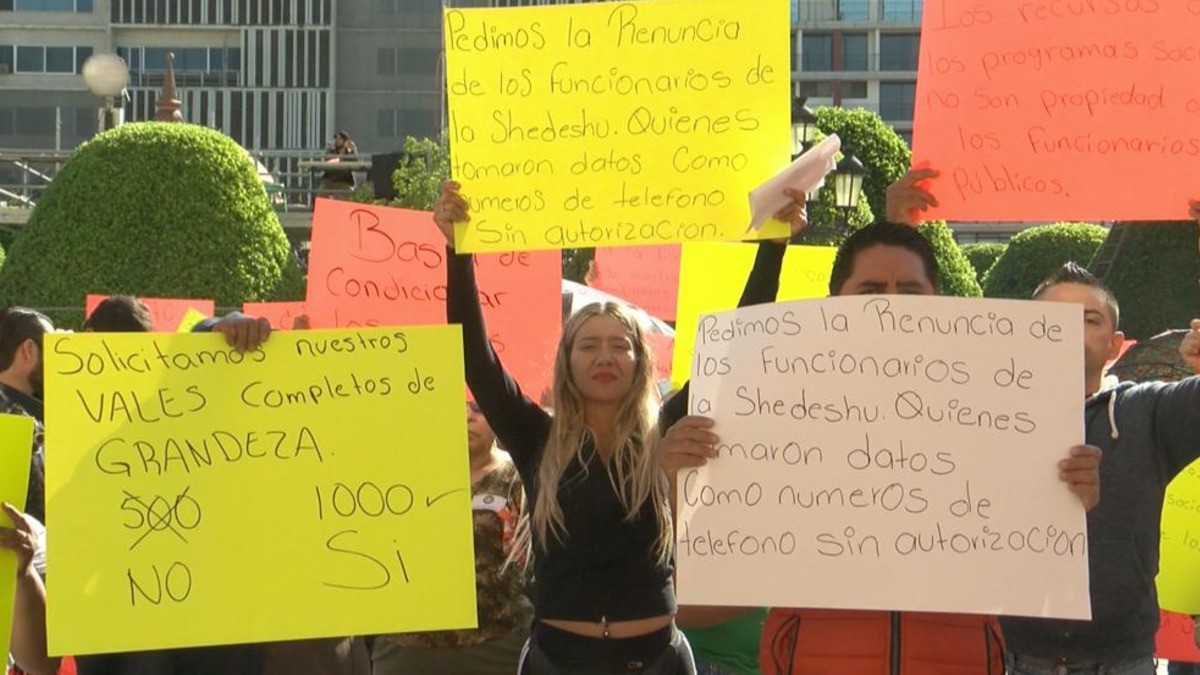 Reclaman pago completo de Vales de Grandeza