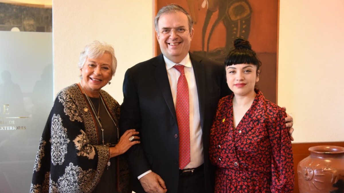 “¡Ahuevo!“ Mon Laferte ya es mexicana