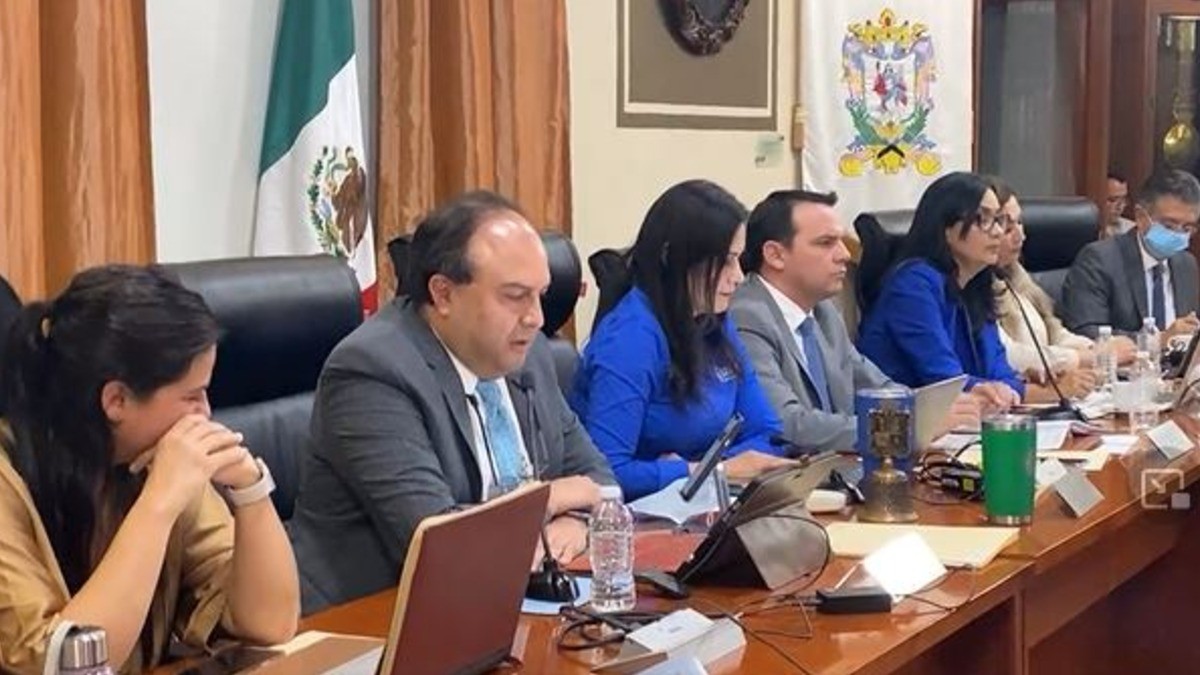 Se disculpa síndico leonés con regidora de Morena