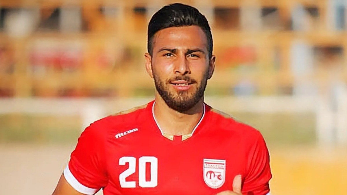 Amenazan de muerte a futbolista iraní por defender derechos de mujeres