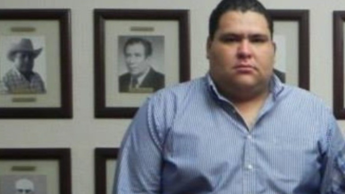 Ejecutan a contralor en pleno centro de Abasolo