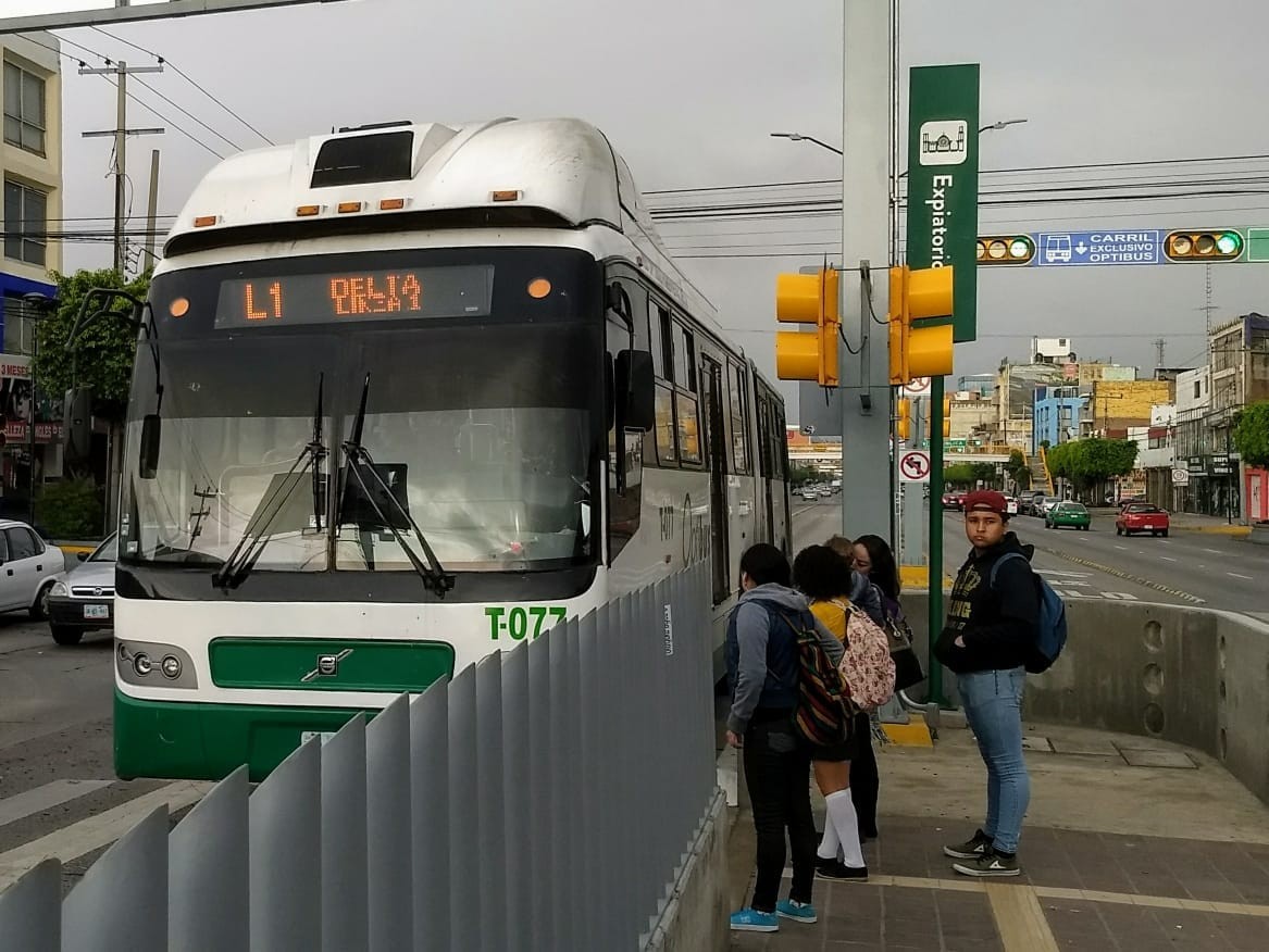 Piden empresarias mejorar servicio de transporte público
