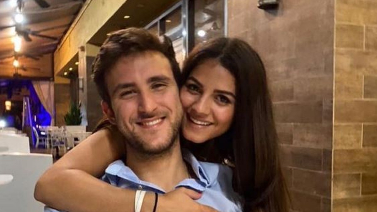 Novios atrasan unas horas su boda para ver el mundial