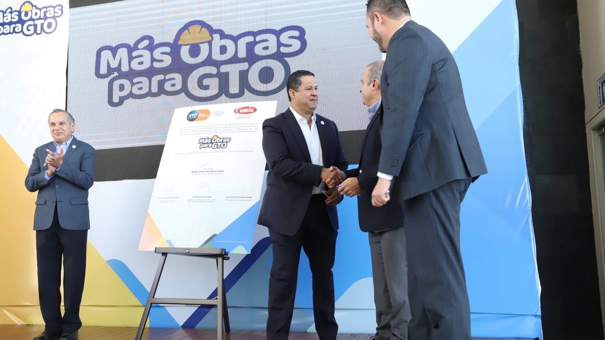 Consiguen constructores financiamiento para impulso de la obra pública