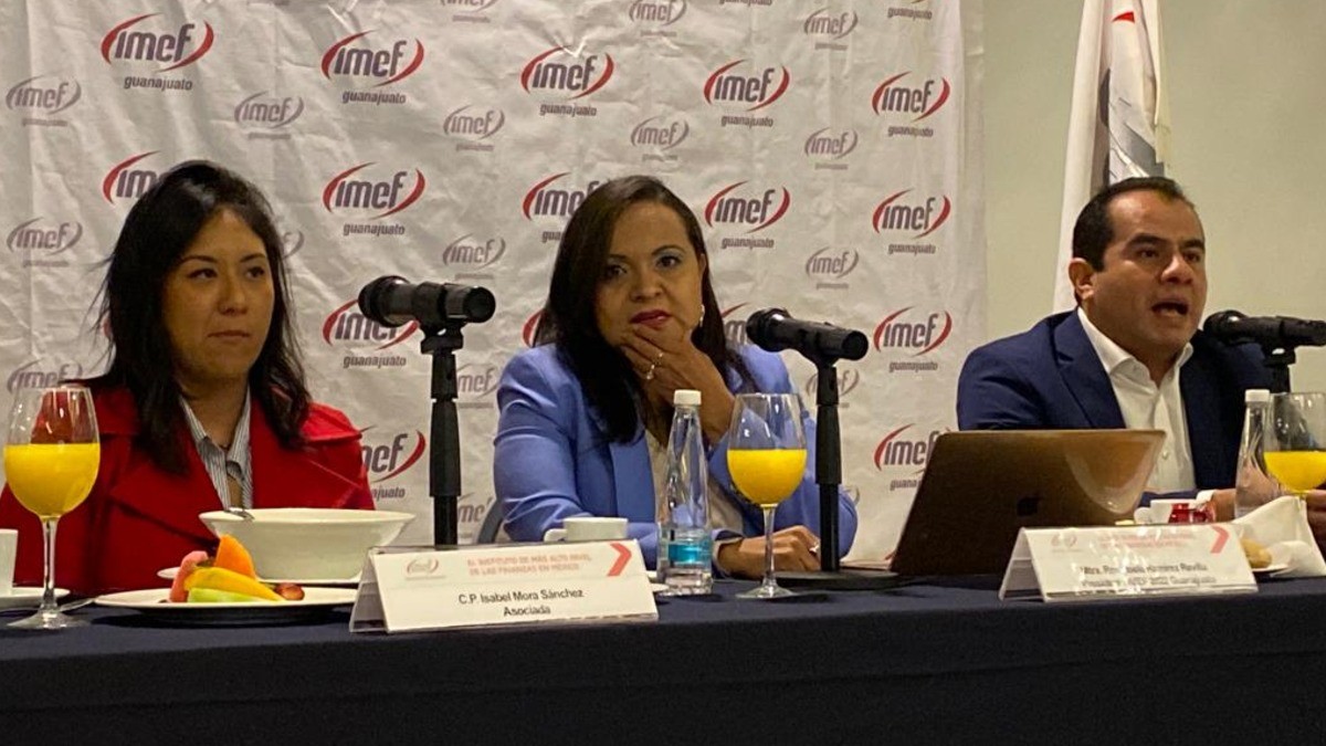 Prevé IMEF alza en precios con aumento al salario mínimo