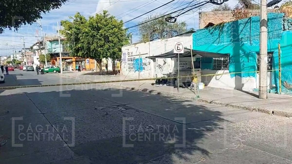 Asesinan a taquero y balean a cliente