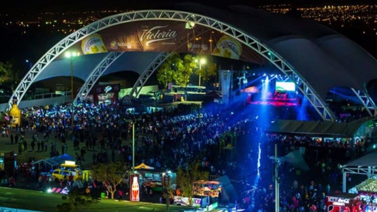 Asiste al Teatro del Pueblo de la Feria Estatal de León 2023