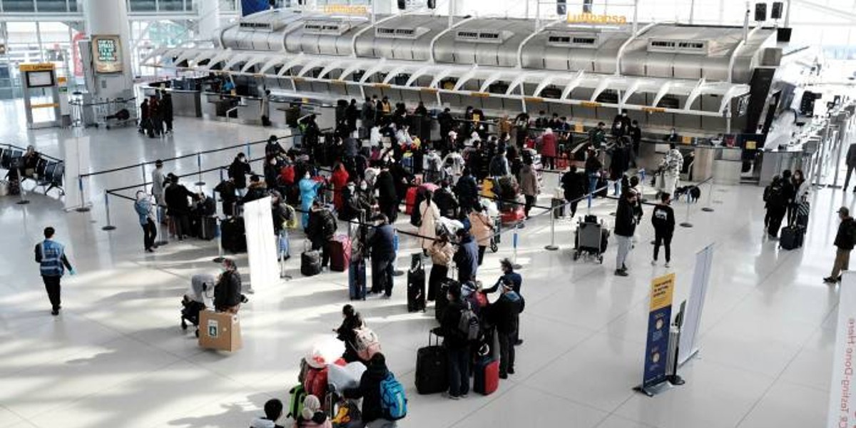 Estados Unidos suspende vuelos por falla en sistema