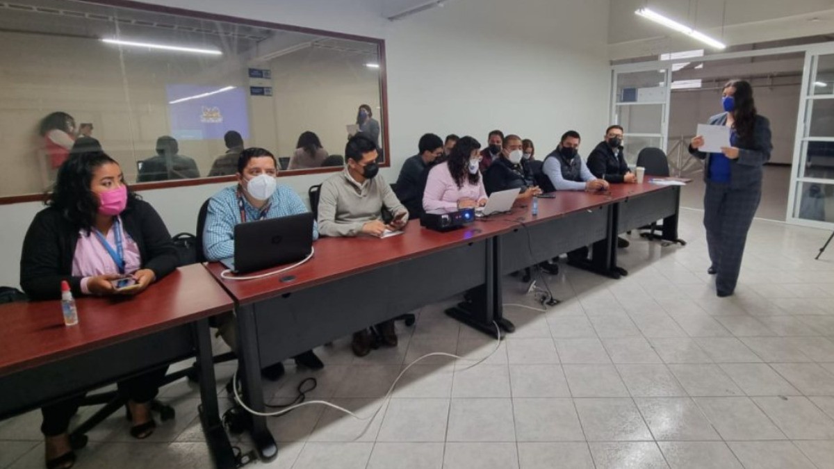 Capacitan e inspeccionan empresas para que respeten derechos laborales