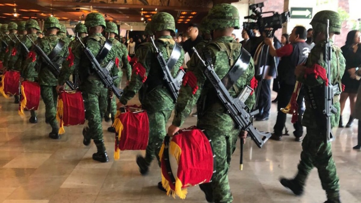 La polémica: impiden entrada de Sedena al Congreso nacional por portar armas
