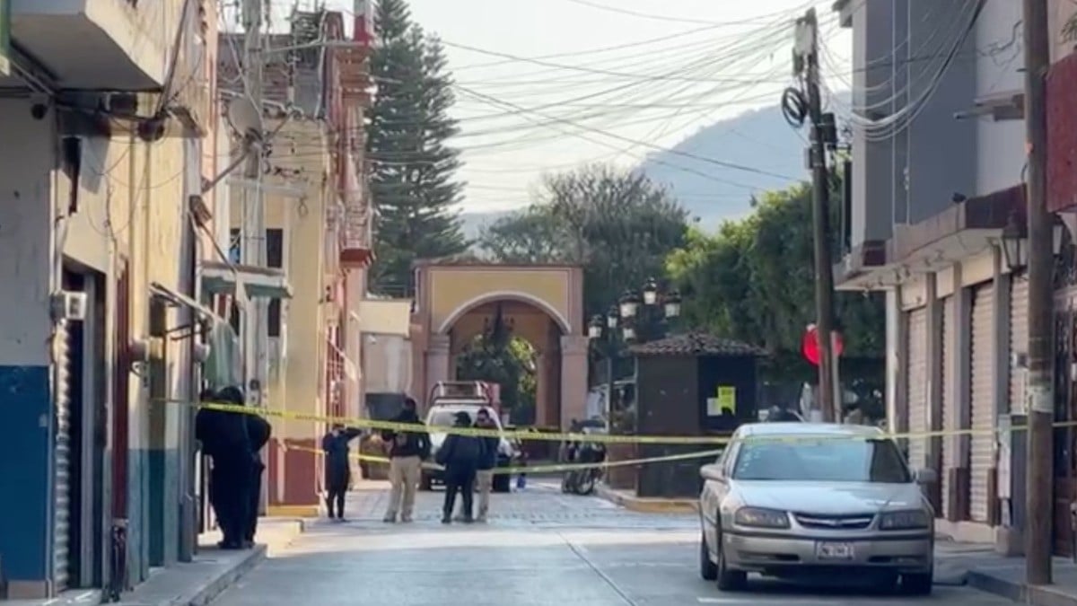 Disparan contra Presidencia Municipal de Tarimoro y fallece elemento de seguridad