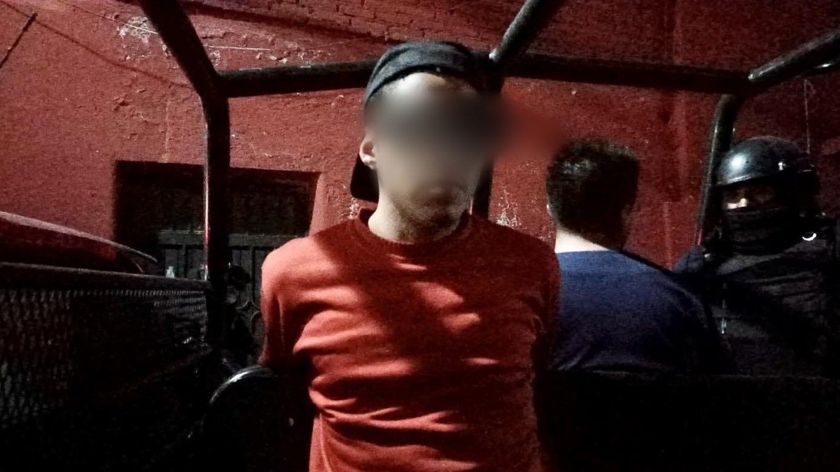 Entrega a sus hermanos por matar a ‘El Camarena’