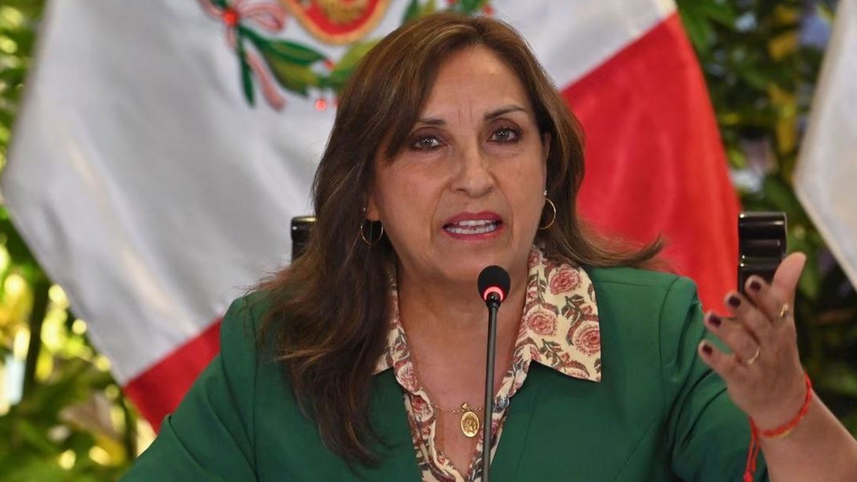 Perú retira a su embajador en México tras dichos de AMLO