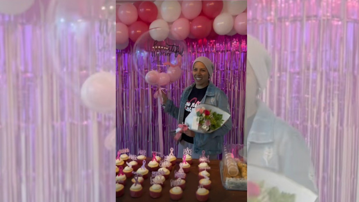 Mujeres festejan última quimio de su amiga