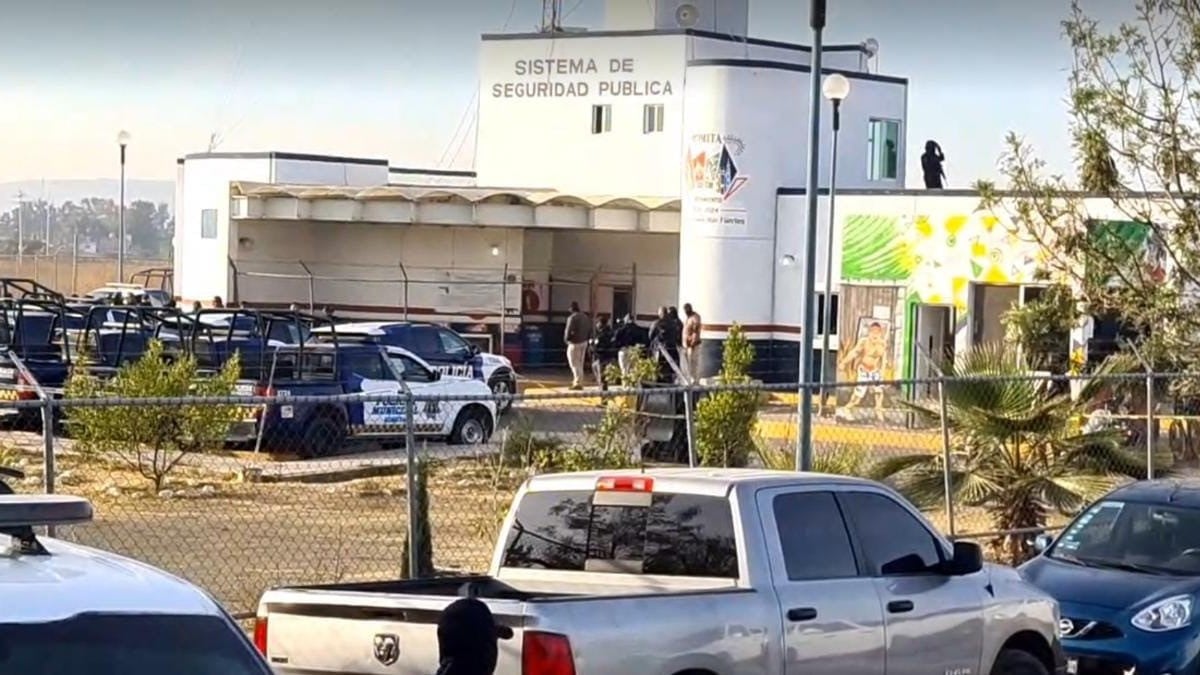 Aplican Operativo Trueno en Seguridad Pública de Romita, tras detención de elementos