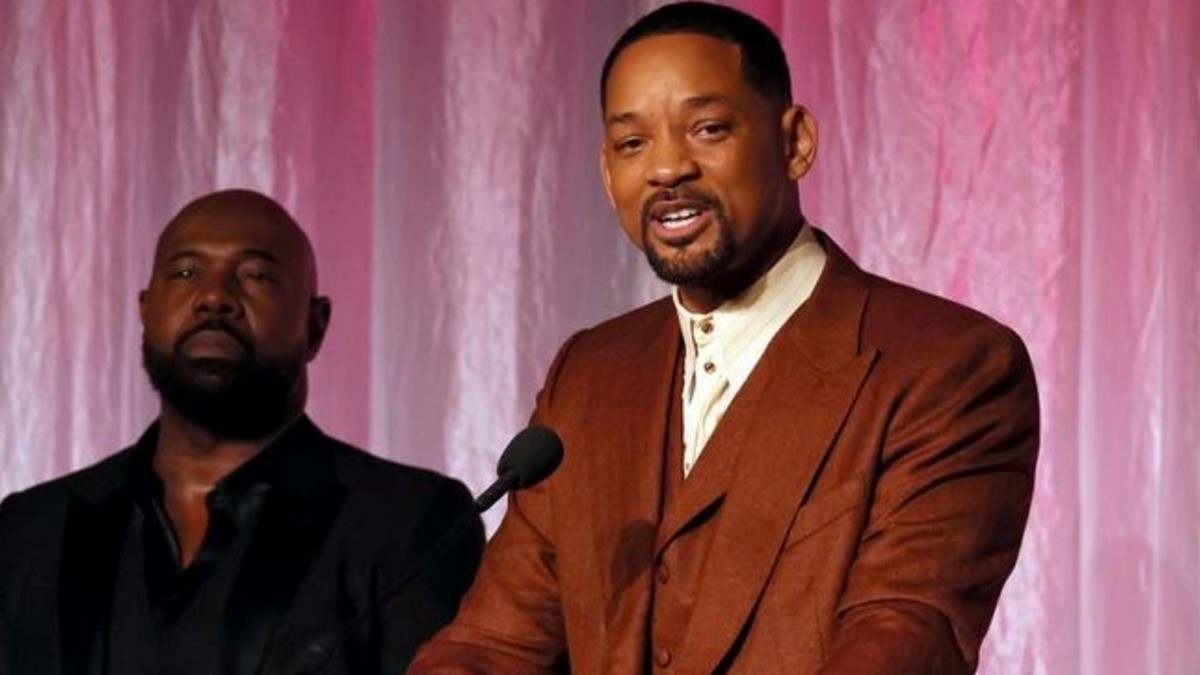 Will Smith se 'emancipa' de cachetada en el Oscar y recibe premio por película