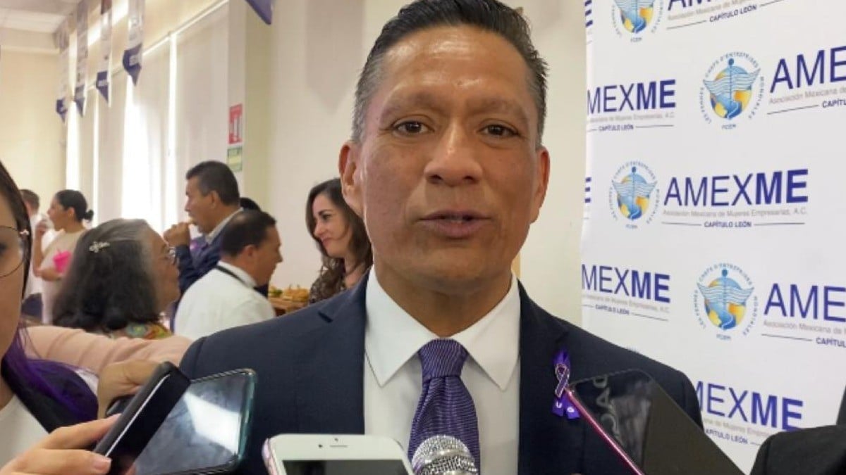 Defiende rector nivel de investigación de la UG