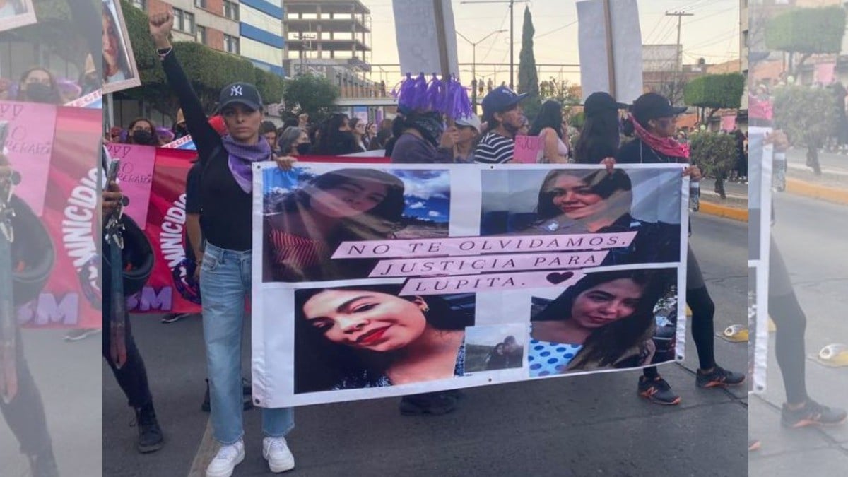 Recuerdo de Abril Guadalupe, presente en la marcha del 8M