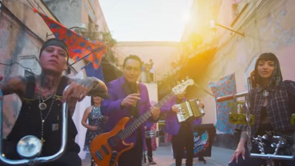 Santa Fe Klan, Cazzu y Ángeles Azules ¡lanzan cumbión romántico!