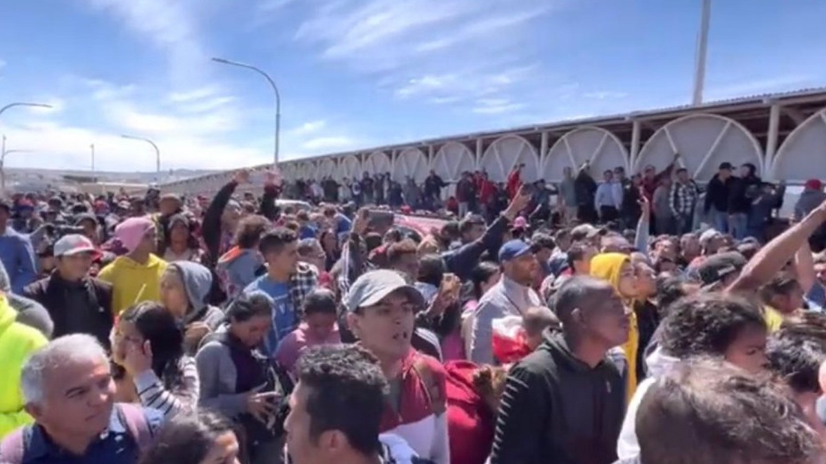 Cerró Estados Unidos cruce de El Paso tras entrada forzada de migrantes