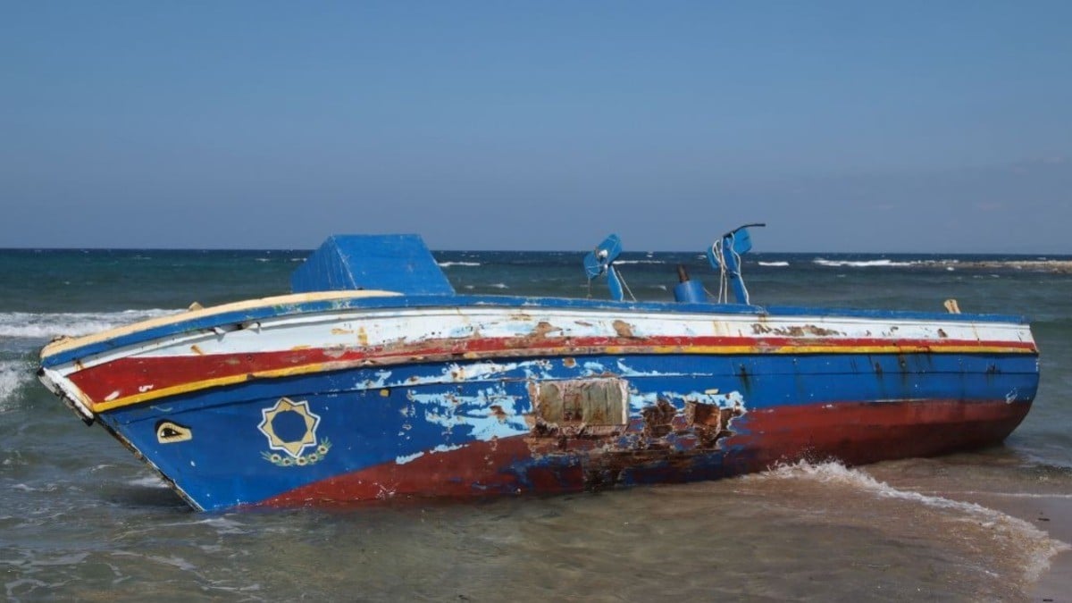 Mueren siete mexicanos al naufragar bote en San Diego