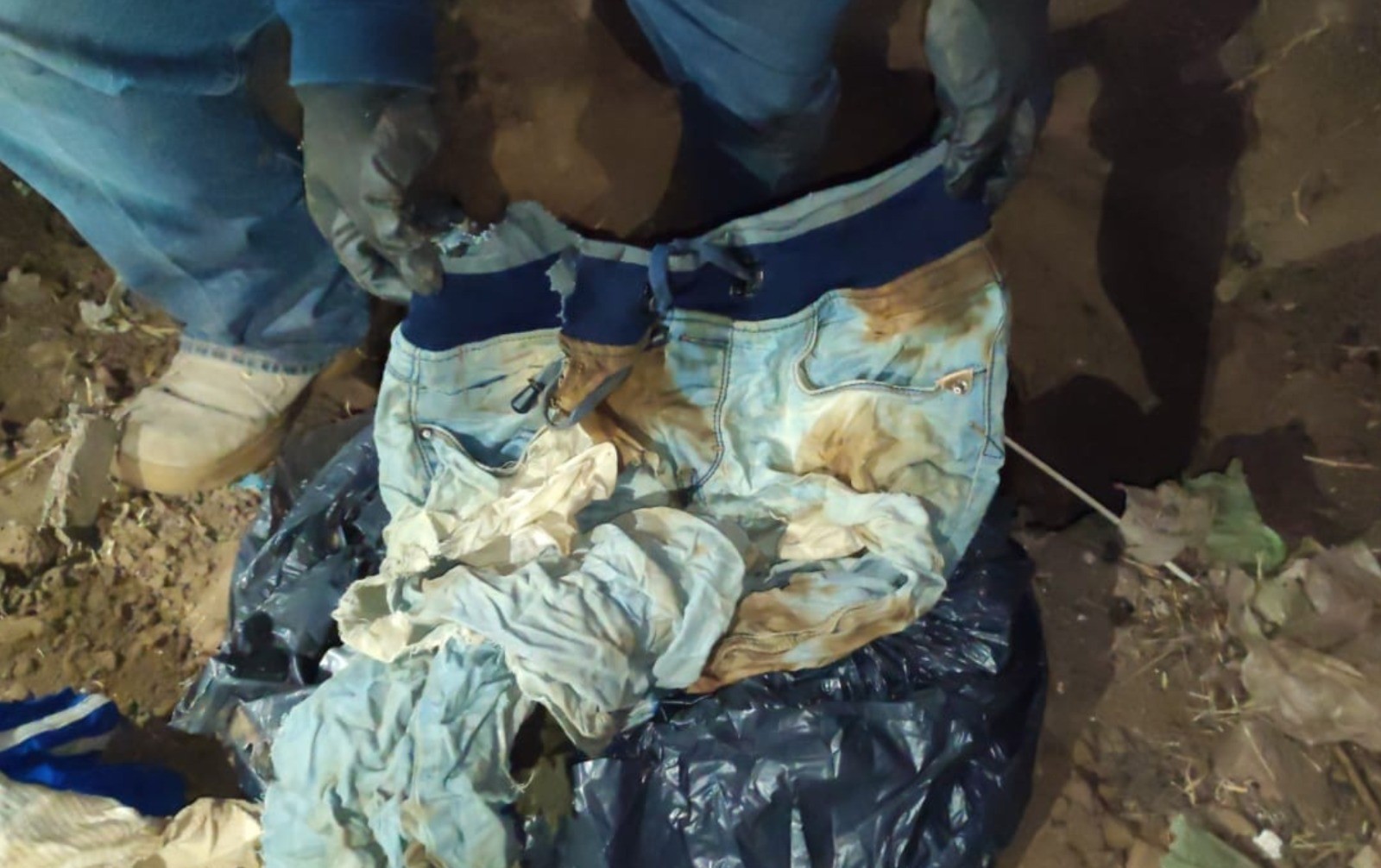 Localiza colectivo una fosa clandestina con al menos 4 cuerpos en Irapuato