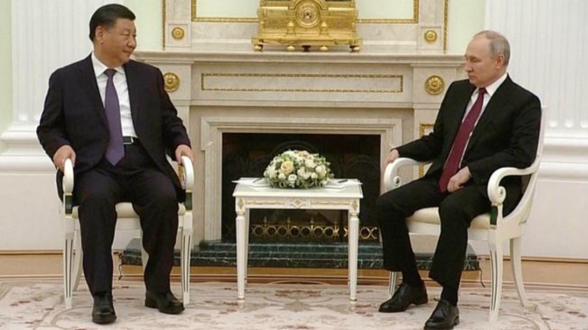 Se reúnen presidentes chino y ruso en Moscú