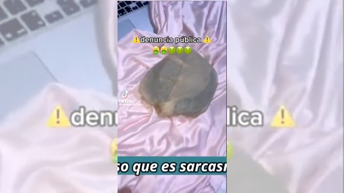 Hombre compra tortillas azules, ¡y piensa que están echadas a perder!