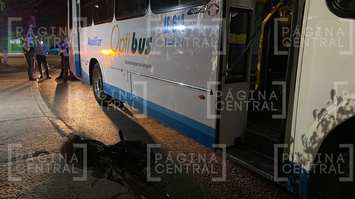 Fallece adulto mayor al ser arrollado por camión urbano