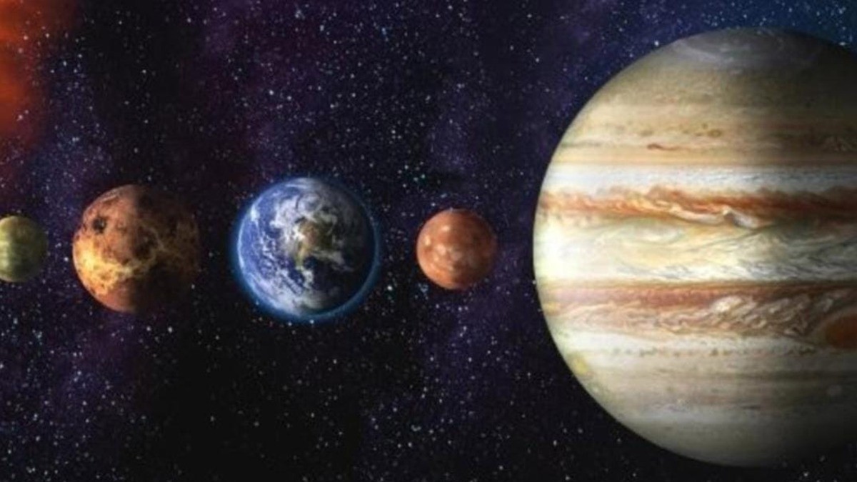 ¡Cinco planetas se alinearán y será visible en México!