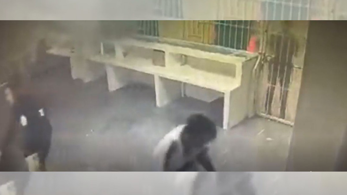 #VIDEO | Abandonaron custodios del INM a migrantes en pleno incendio