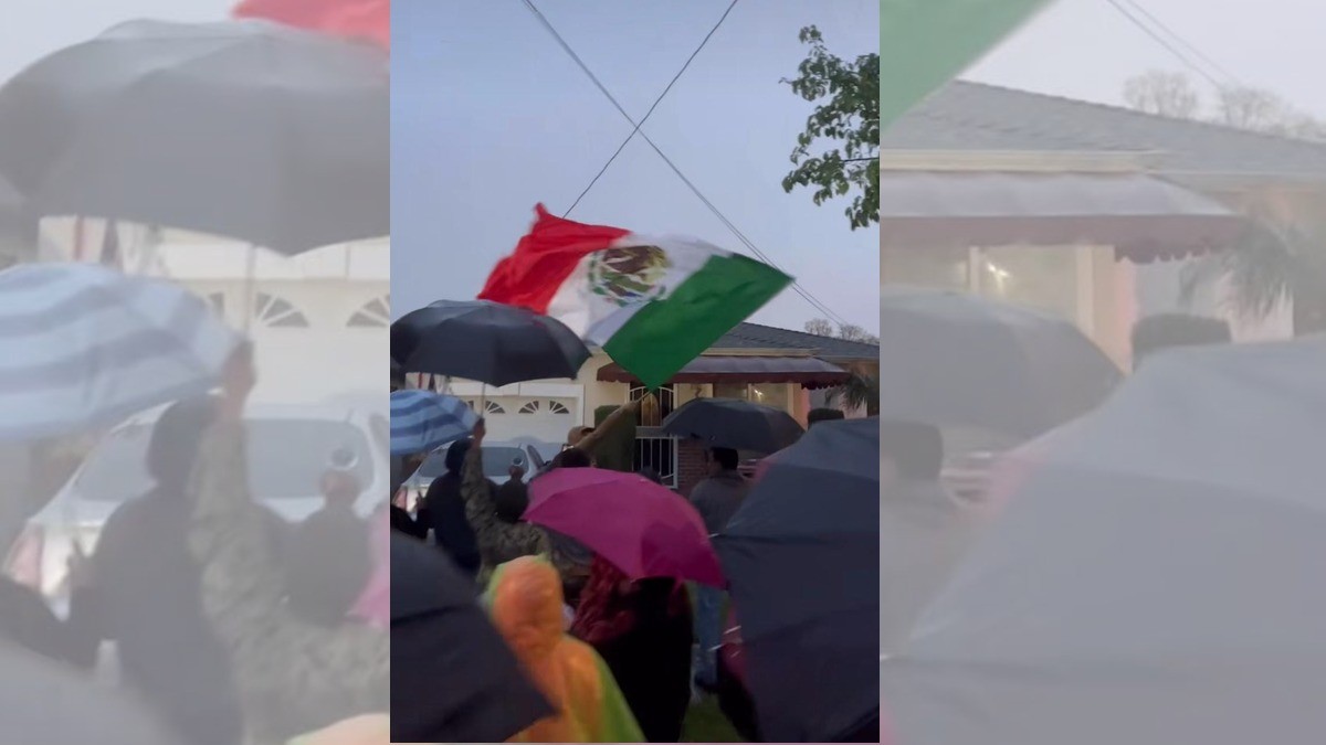 ¡Mexicanos en Estados Unidos se vengan de gringo racista llevándole Banda hasta su casa!
