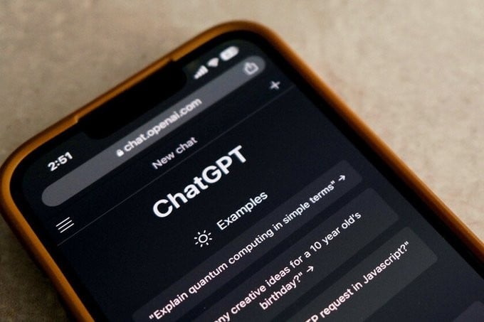 Italia prohíbe a ChatGPT entre ataques contra la Inteligencia Artificial