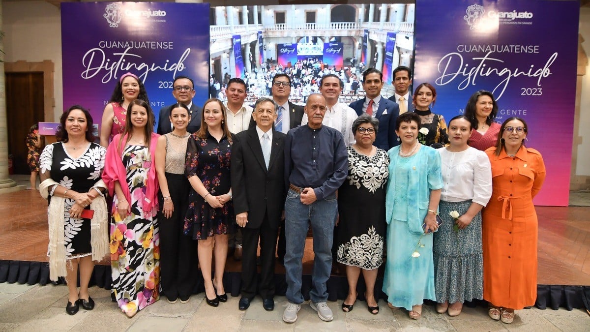 Reconocen a guanajuatenses distinguidos