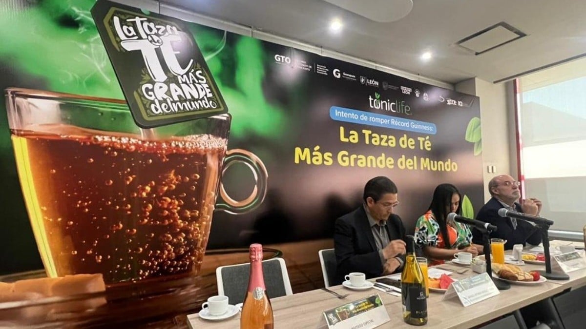 Busca Guanajuato Récord Guinness de la taza de té más grande del mundo