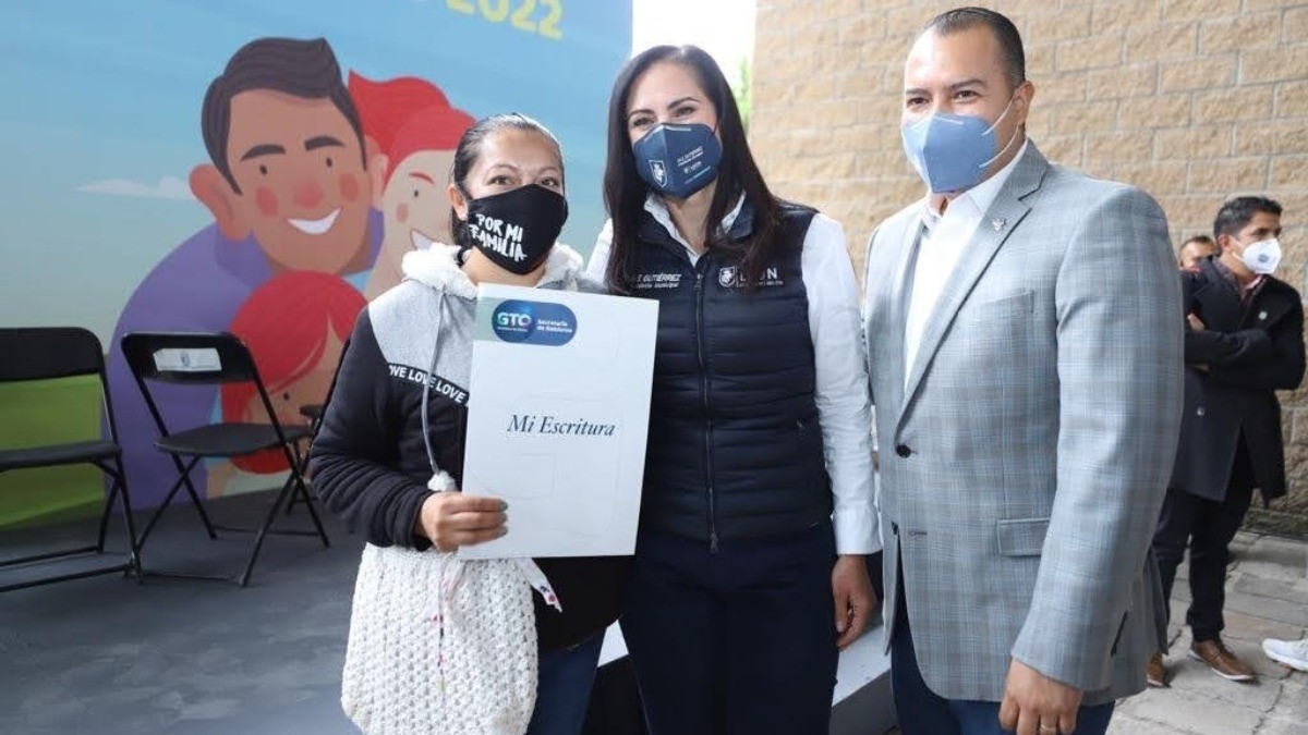 Continúa regularización de fraccionamientos irregulares: Imuvi León