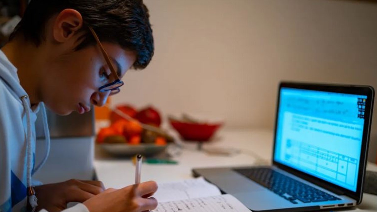 Escuelas de León requieren impulso en tecnología y conectividad: SEG