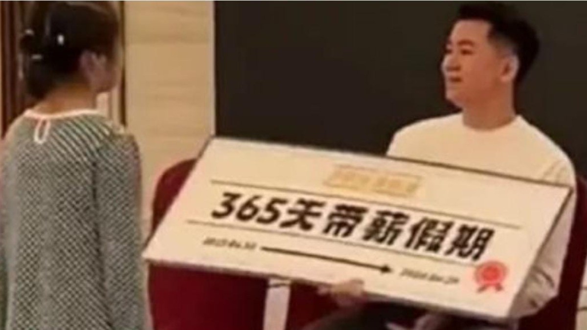 Hombre gana rifa en su trabajo; premio genera debate