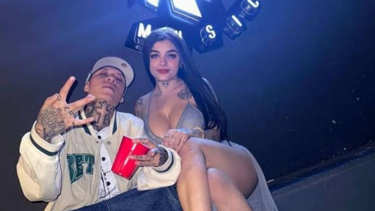 ¿Santa Fe Klan anda con Karely Ruiz?