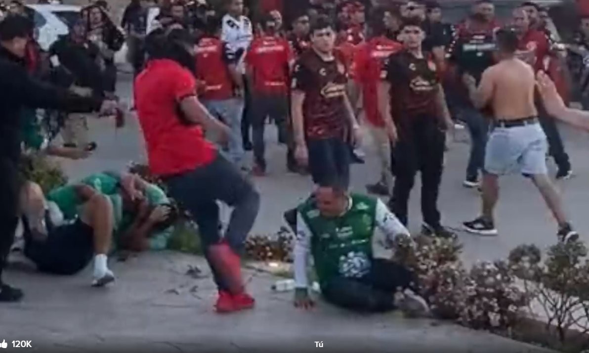 Trifulca: se enfrentan hinchas de Xolos contra seguidores del Club León