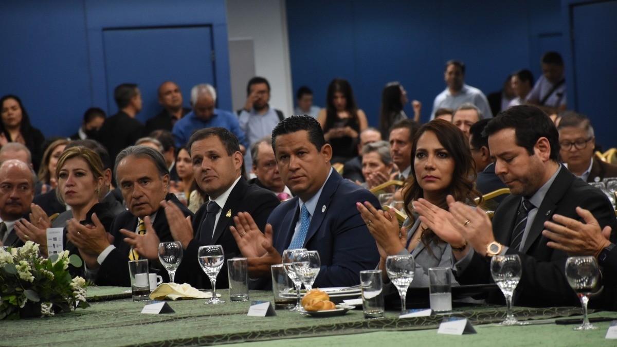 Zapateros hacen frente común; lucharán por la no reducción arancelaria