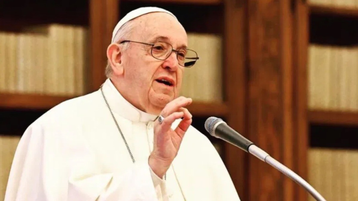 Papa Francisco desaprueba método de vientre de alquiler y comercio de gametos