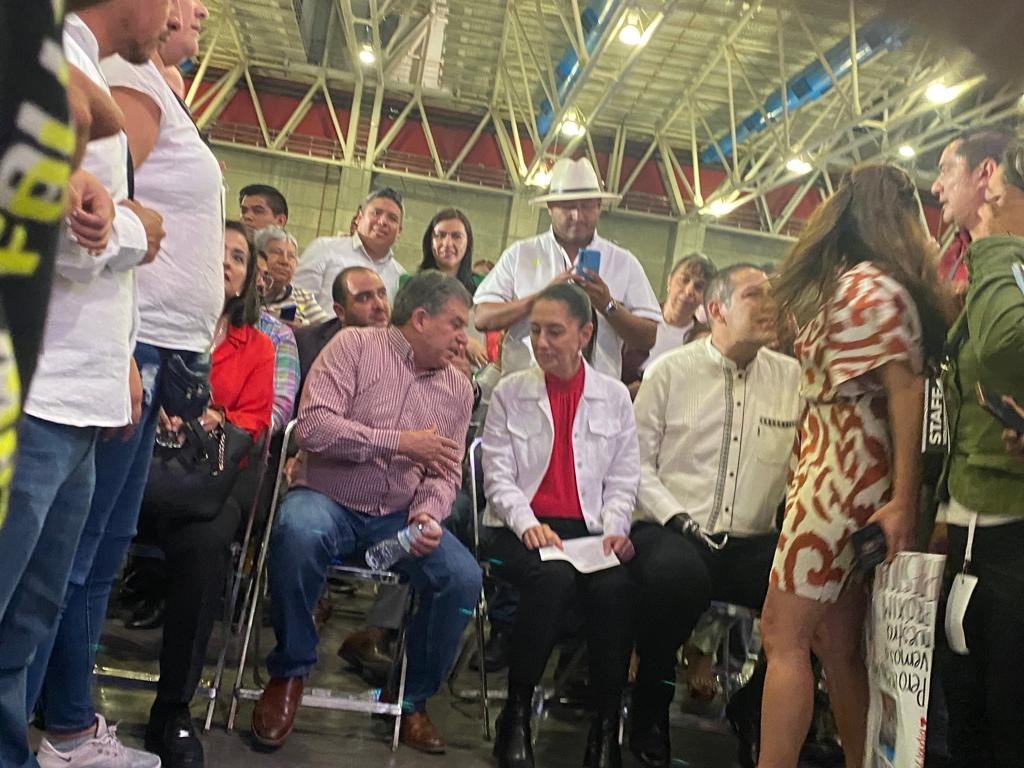 Claudia Sheinbaum muestra su músculo en León