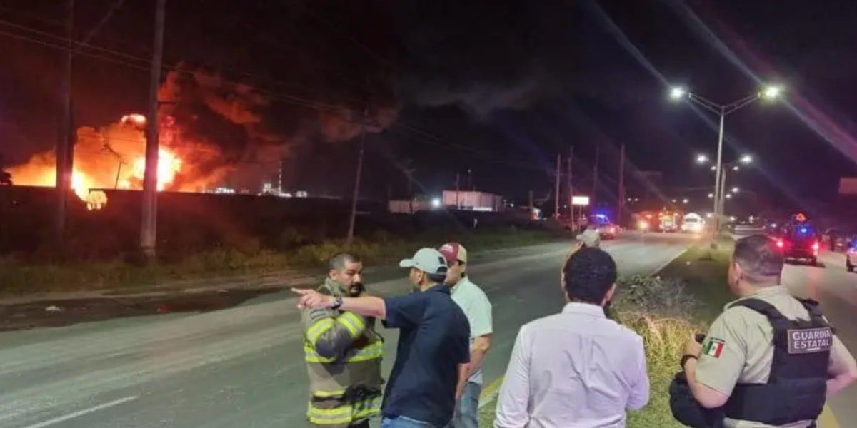 Explotan pipas con gasolina en Matamoros