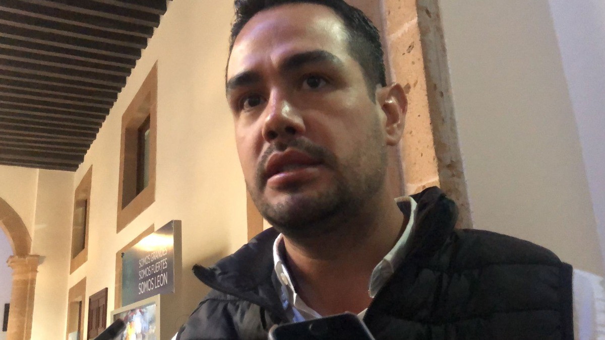 Se va Daniel Campos; se queda Allan Michel en la secretaría particular