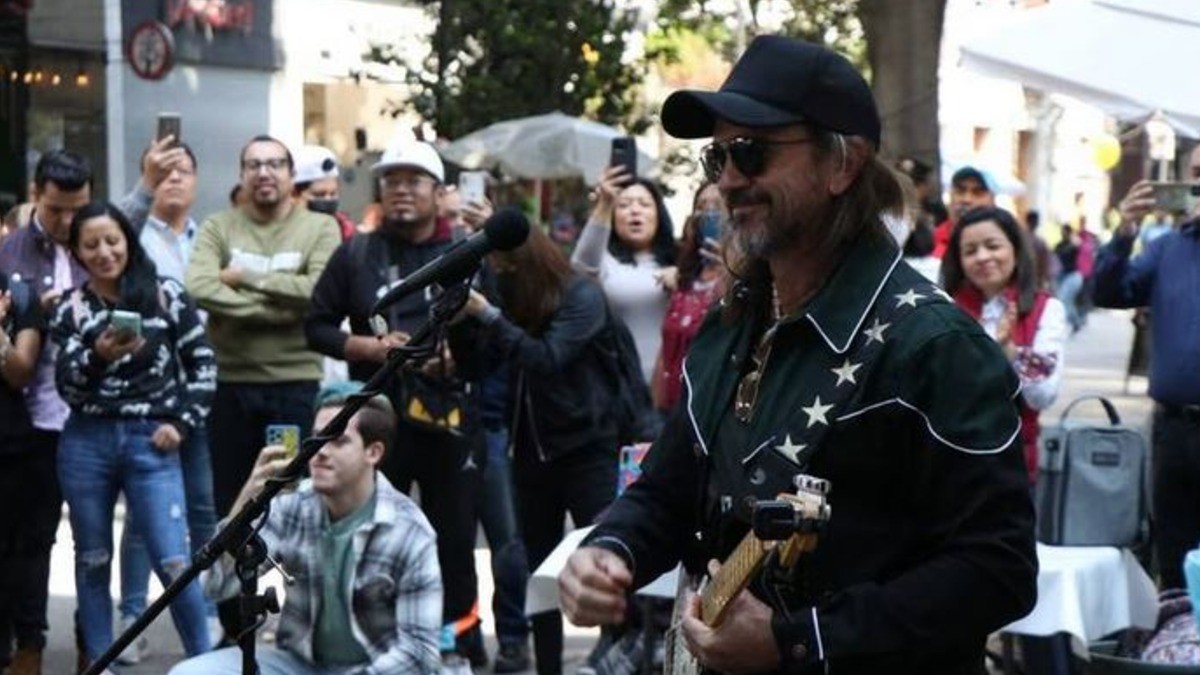 Con concierto sorpresa, Juanes 'conquista' la Zona Rosa