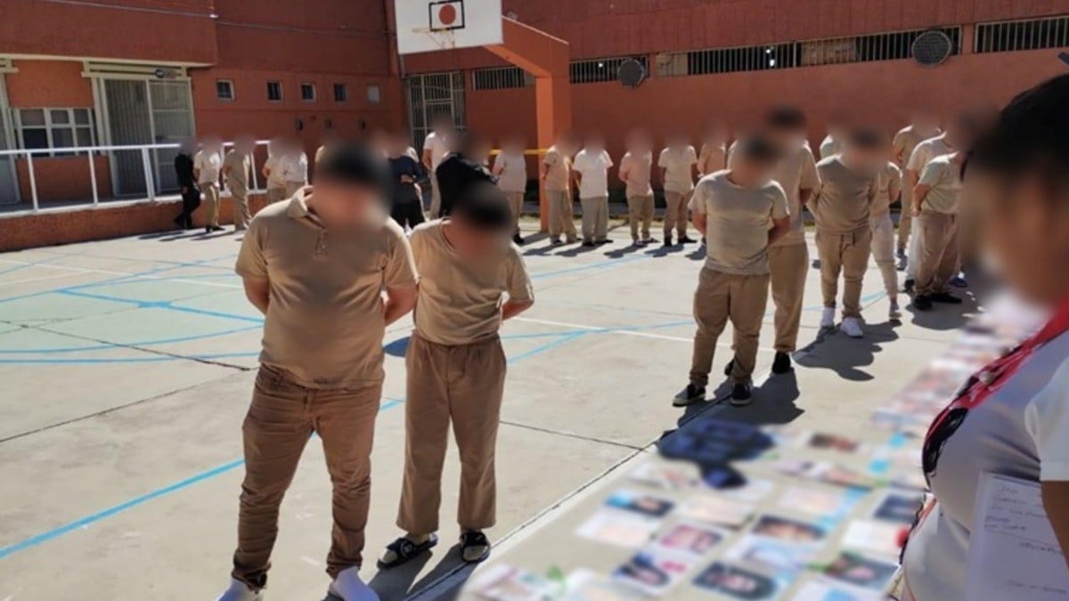 Buscan a sus desaparecidos en Ceresos guanajuatenses