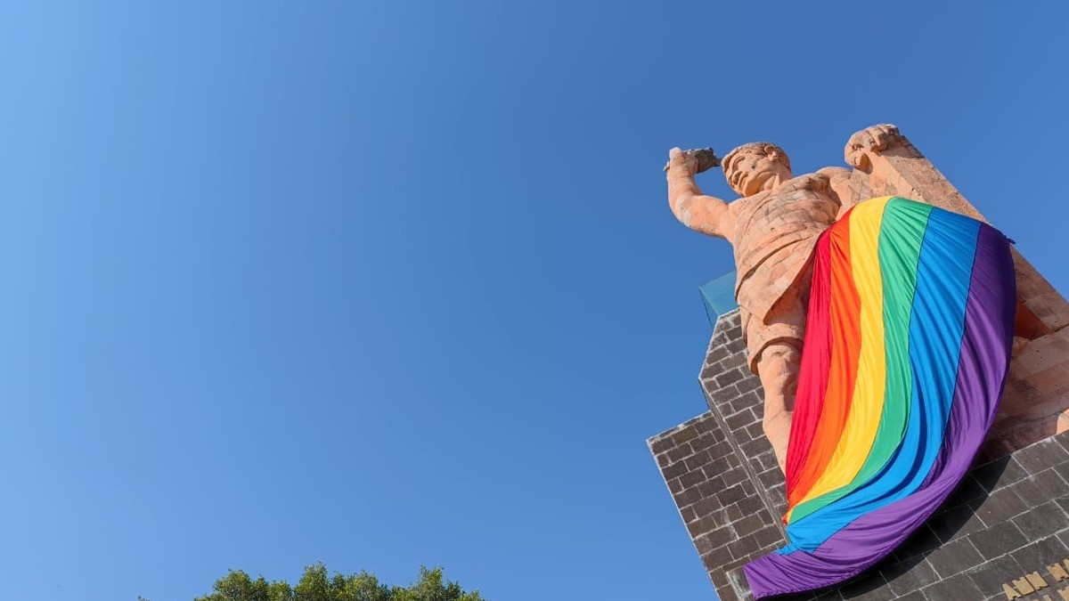 El Pípila ‘levanta’ bandera LGBTIQ+ desde la capital