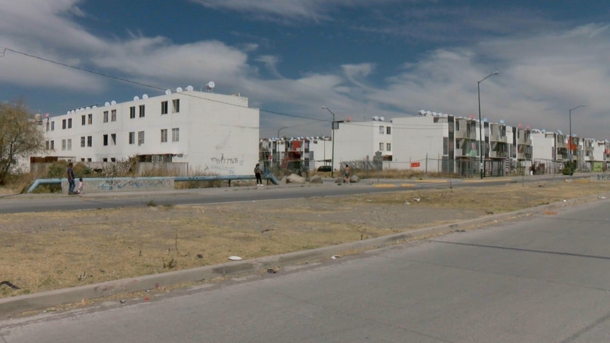 Invaden migrantes viviendas desocupadas en Brisas del Campestre